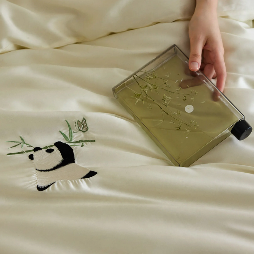 Tencel bedding set with embroidery