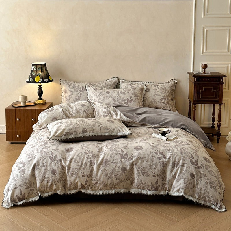 Cotton bedding set, brushed, vintage style, with lace trim