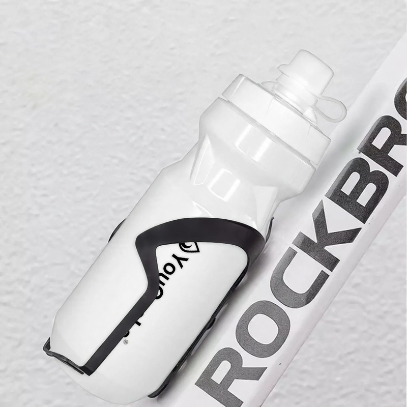 Sports bottle for pressing 650 ml