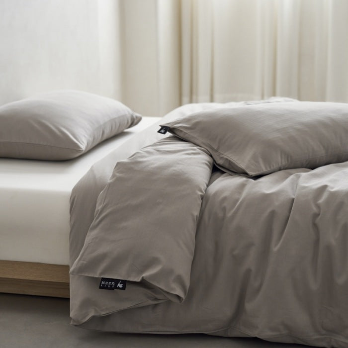 Duvet cover made of long-staple cotton, solid color