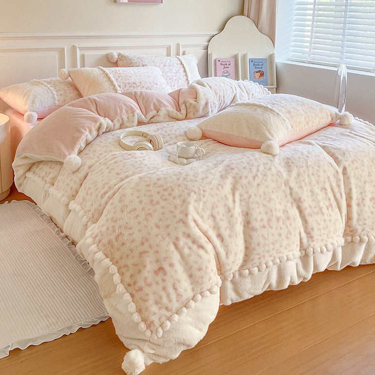 Winter bedding set made of milk fiber fleece, cuddly