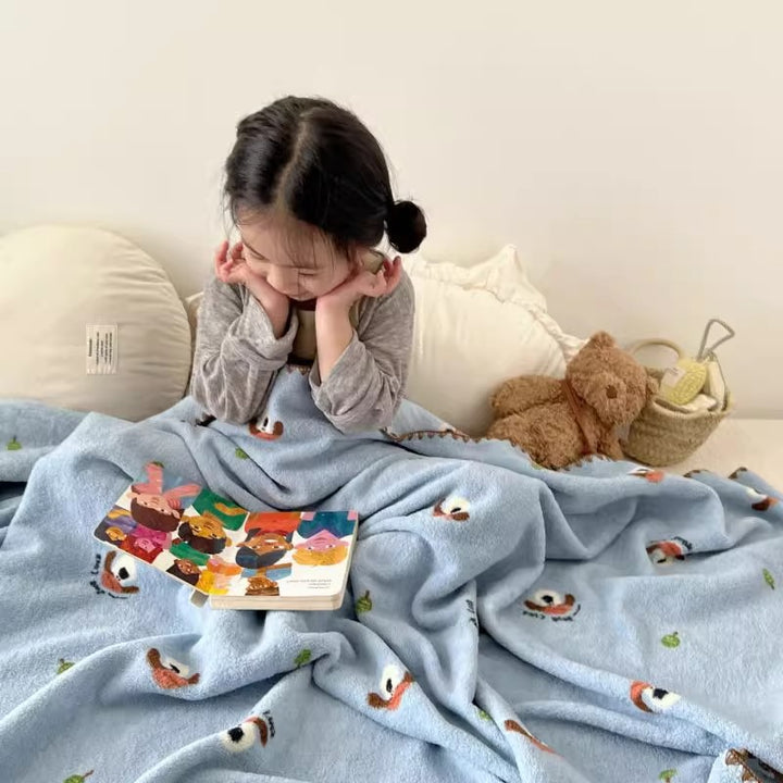 Cozy children's throw blanket with cartoon design, various sizes