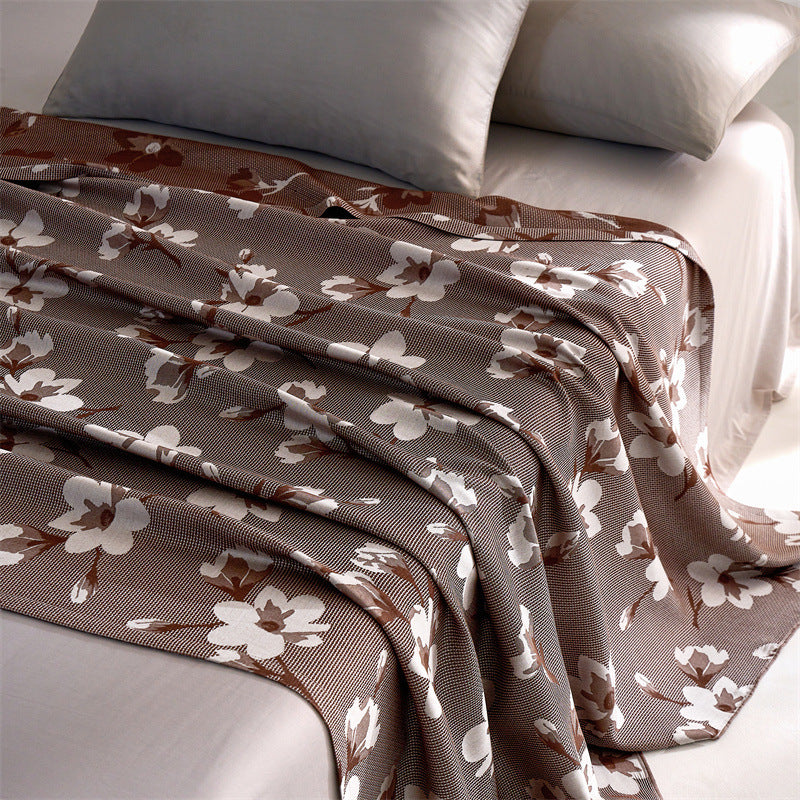 Cooling summer blanket made of lyocell fibers, lightweight