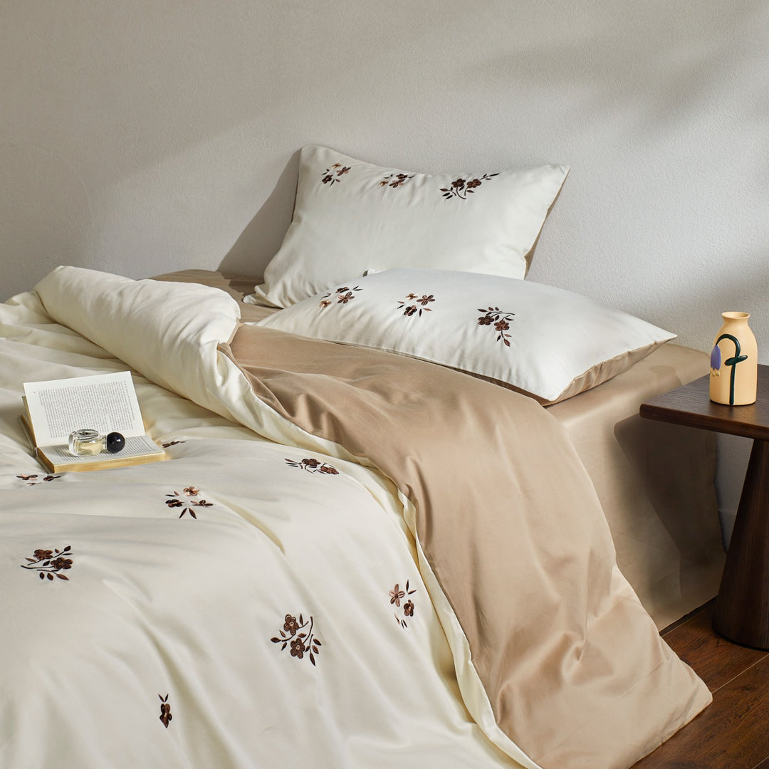 Cotton bedding set, 4-piece, microfiber finish