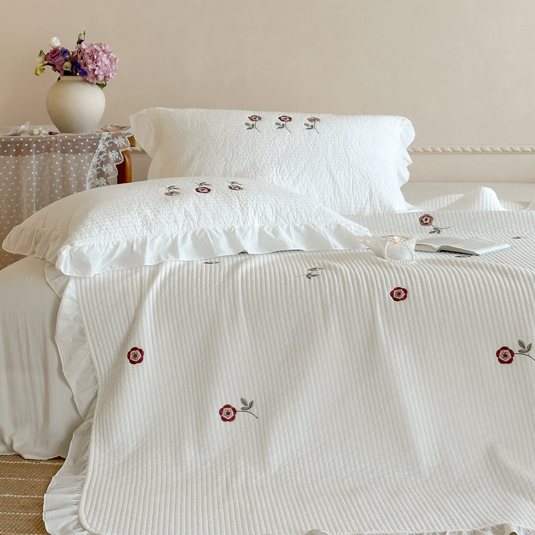 Cotton bedspread, 3-piece, with ruffles