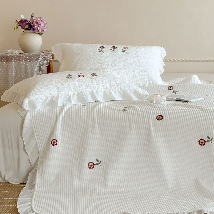 Cotton bedspread, 3-piece, with ruffles