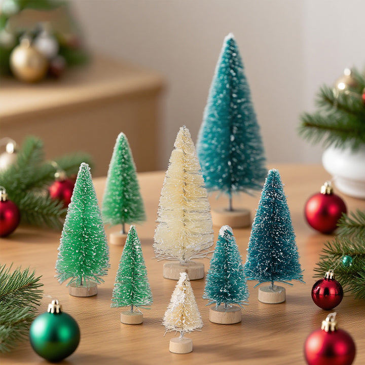 Mini Christmas tree made of wood and sisal, snow-covered