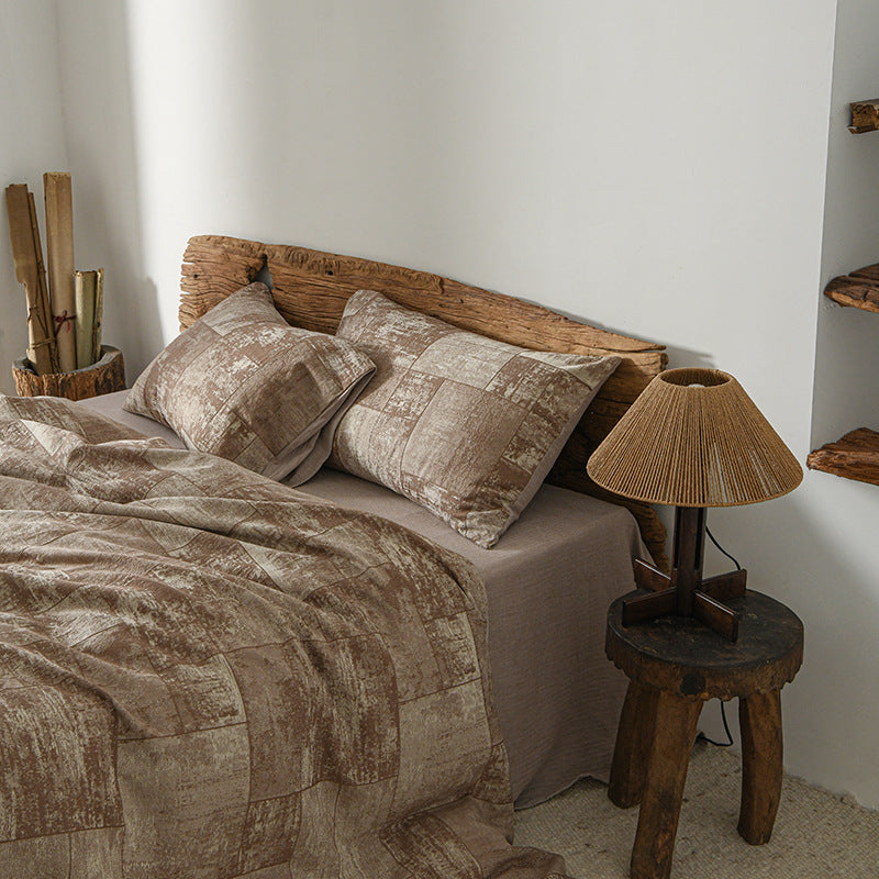 Bedding set made of long-staple cotton, checkered