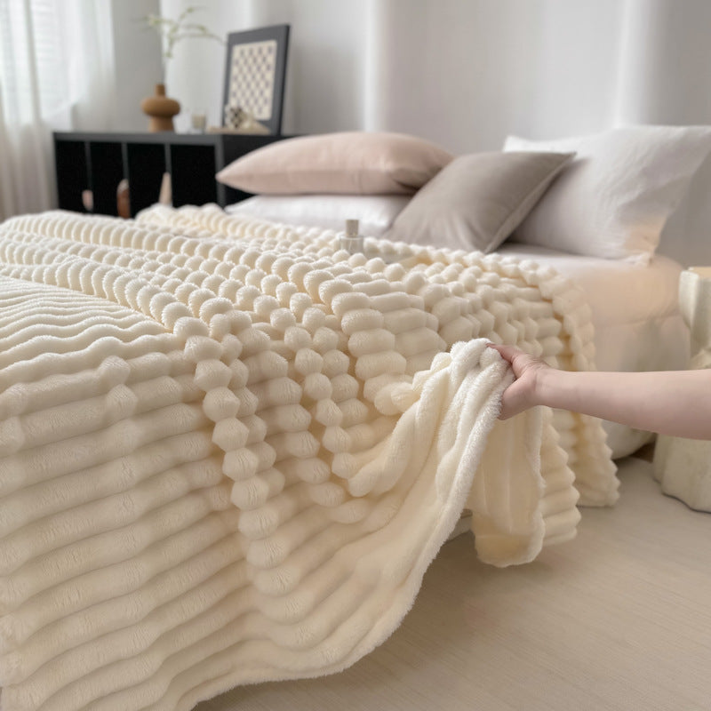 Luxurious flannel blanket made of rabbit fur imitation