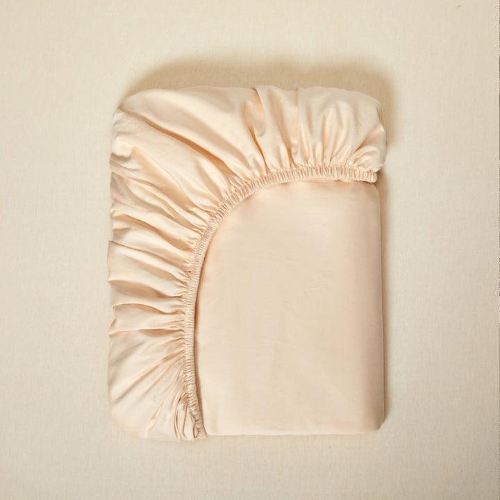 Fitted sheet made of long-staple cotton, satin