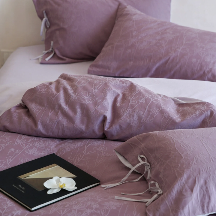 Long staple cotton bedding, herringbone jacquard