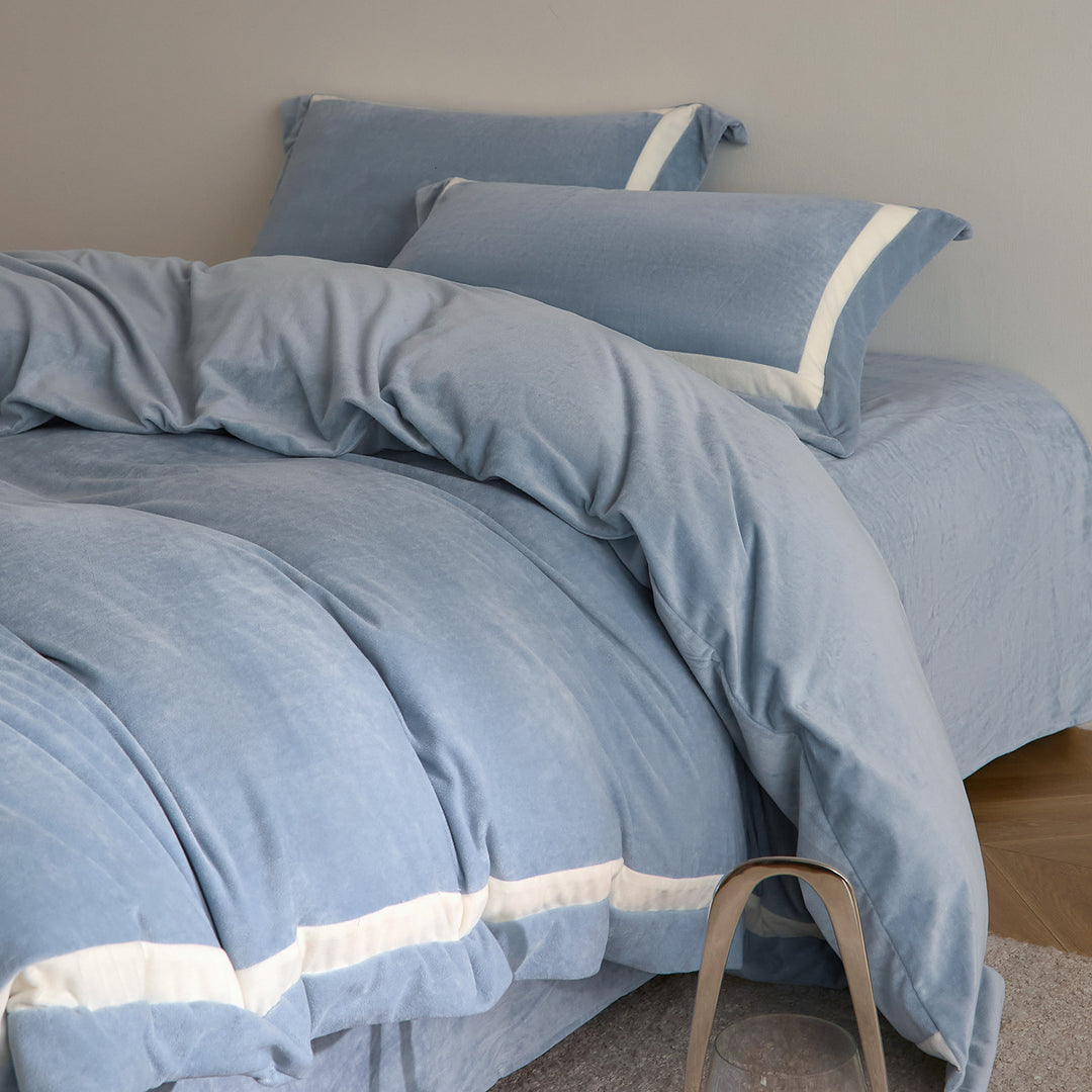 Warm 4-piece baby fleece bedding set
