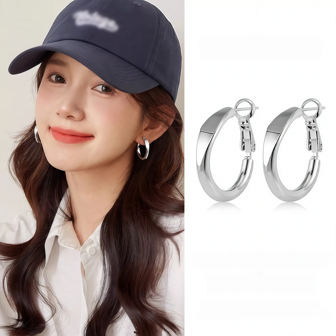 Earrings made of 925 silver with geometric design