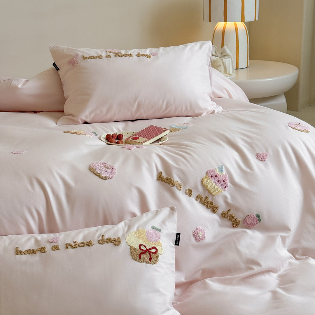 Cotton bedding set with cartoon design for girls