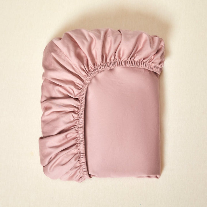 Fitted sheet made of long-staple cotton, satin