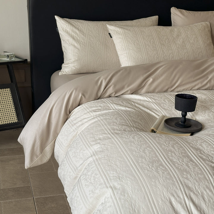 Cotton bedding set with jacquard weave, various sizes