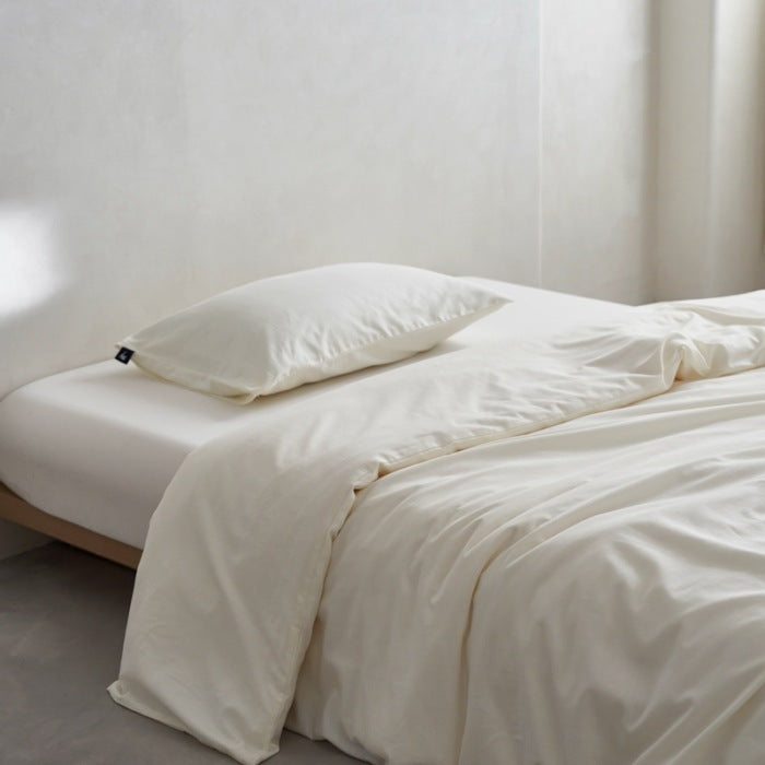 Duvet cover made of long-staple cotton, solid color