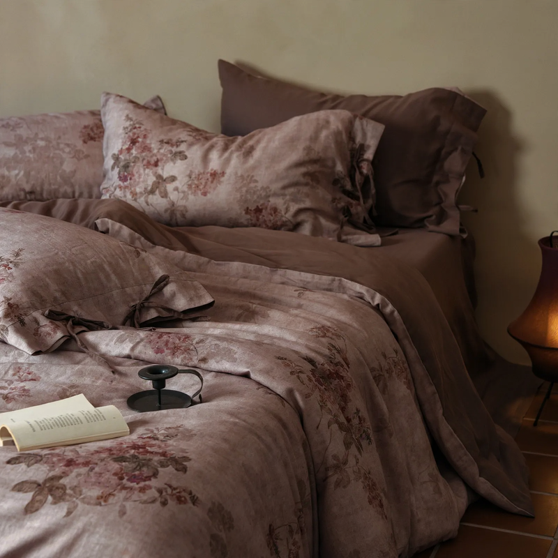Cotton bedding set in vintage style