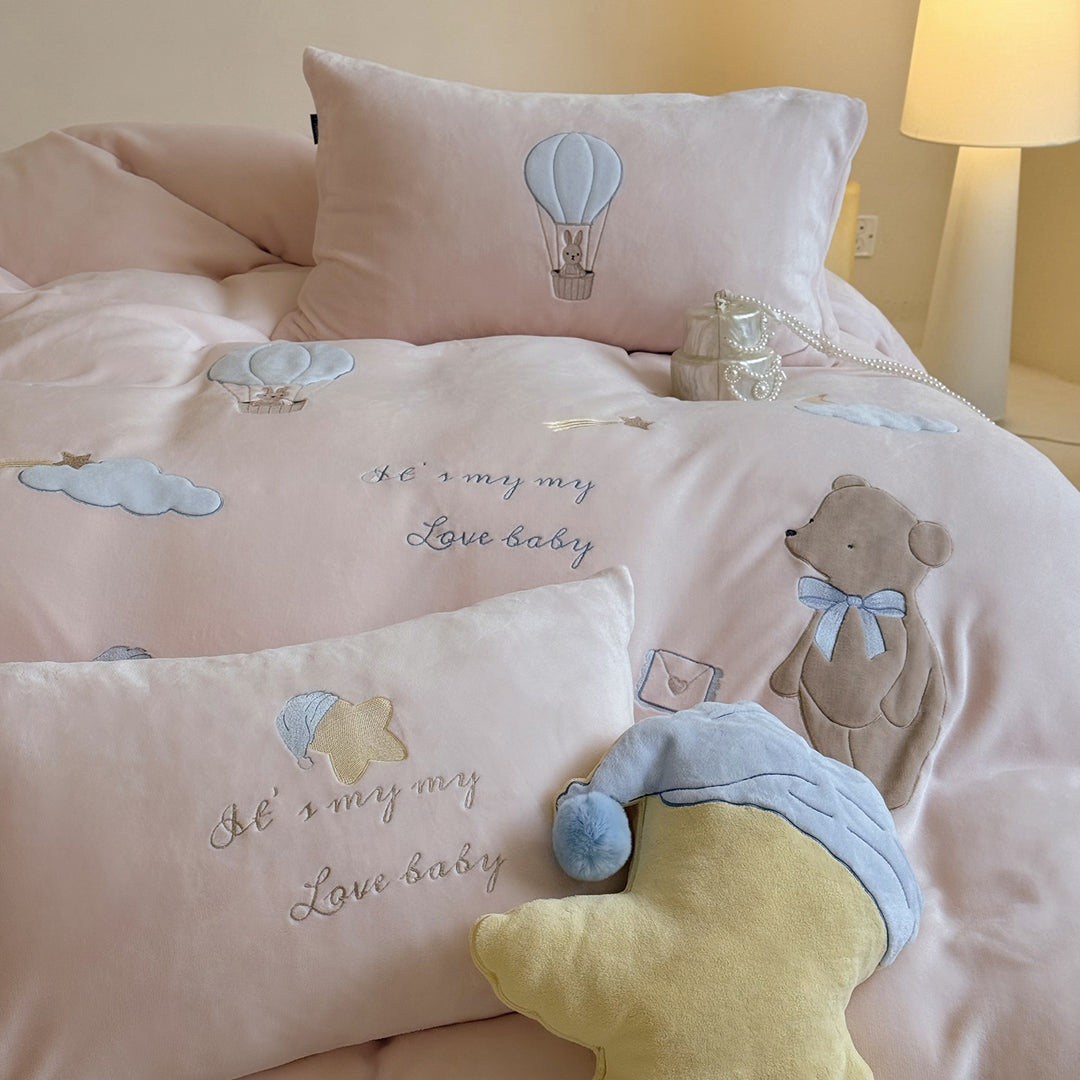 Milk fiber bedding with cartoon motifs, 3–4 piece