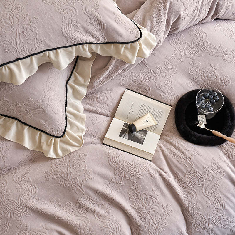 Luxurious milk fiber fleece bedding set with ruffles