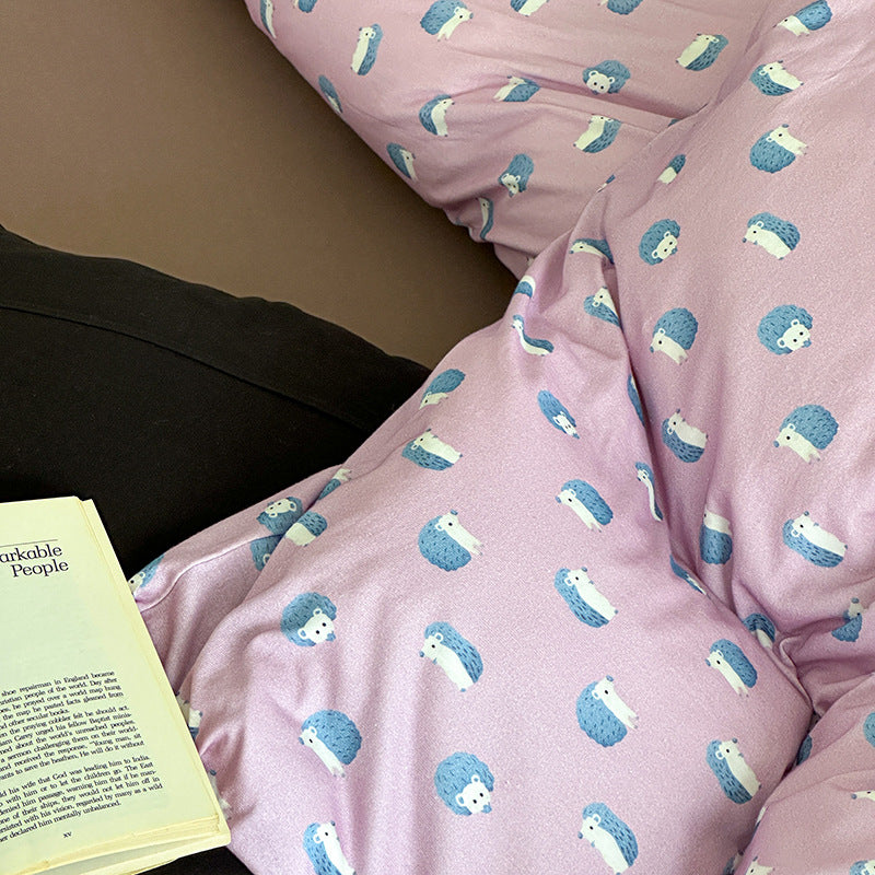 Soft knit bedding set made of cotton with animal motifs