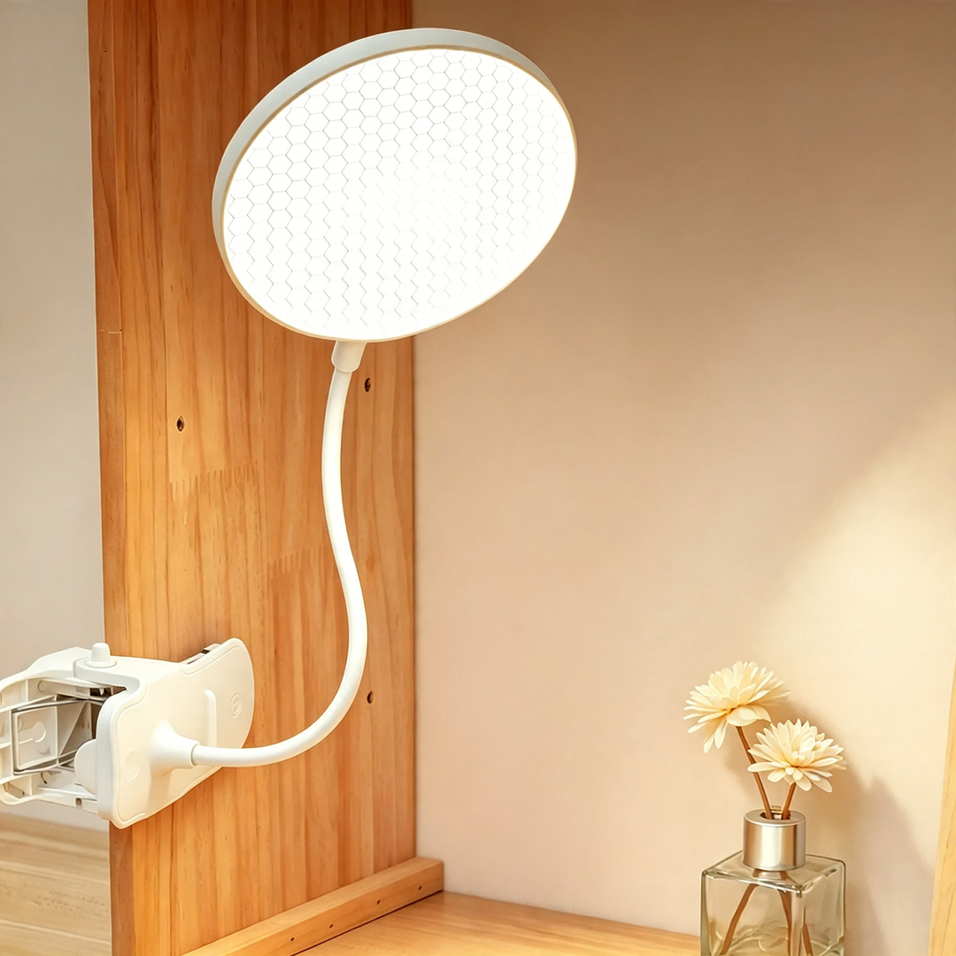 Rechargeable LED clip lamp for studying and reading