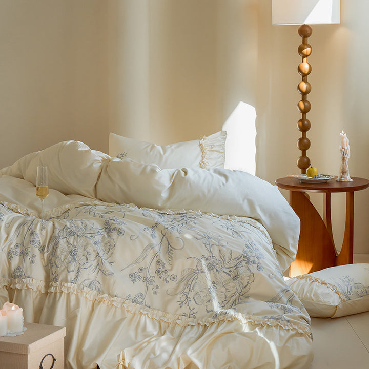 Embroidered bedding set made from lyocell fibers