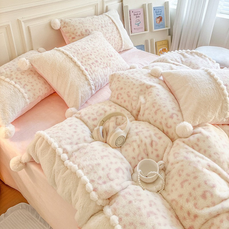 Winter bedding set made of milk fiber fleece, cuddly