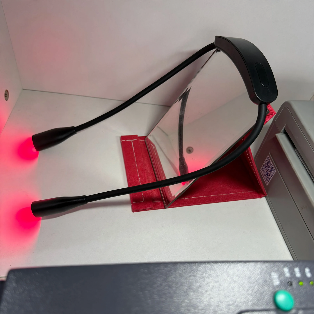 Multifunctional, foldable LED neck light