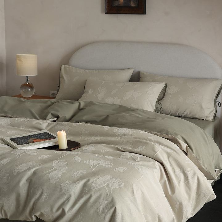 Bedding set made of long-staple cashmere with floral pattern