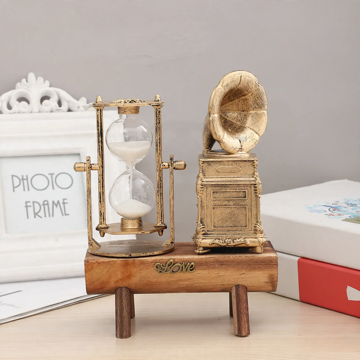 Retro pencil holder with hourglass and light