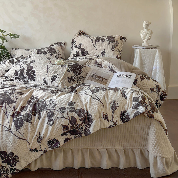 Bedding set made of milk fiber fleece with French embroidery