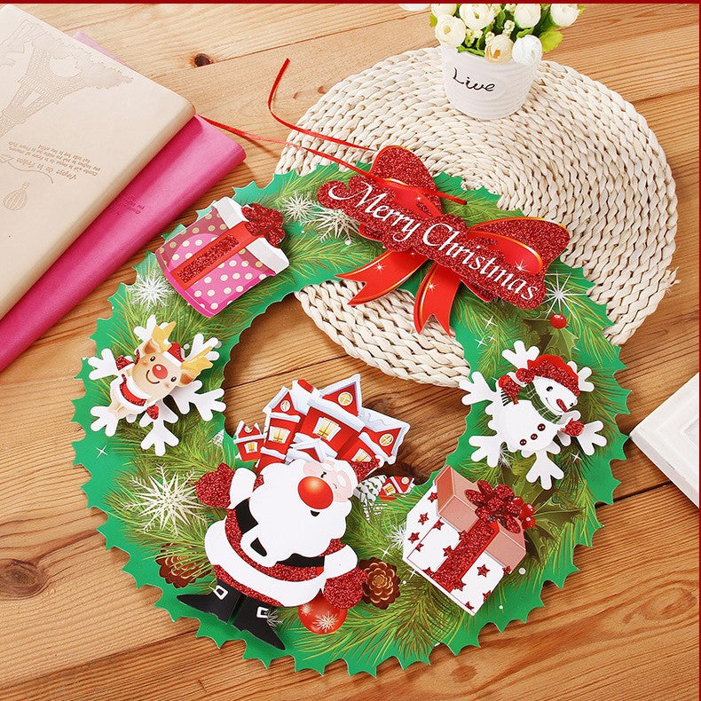 Decorative Christmas wreath made of paper, 36 cm