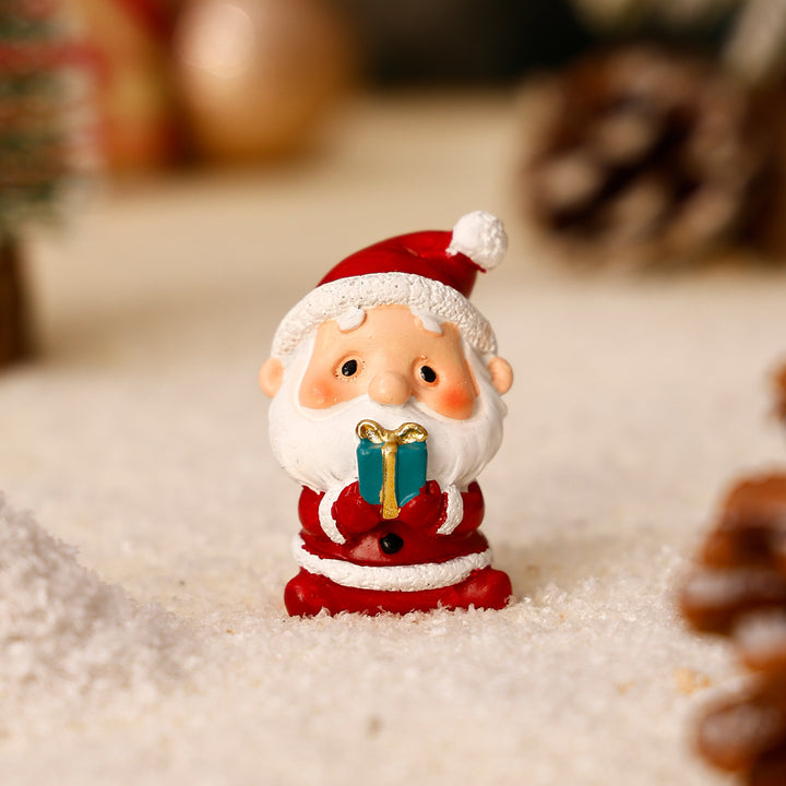Decorative Christmas figures made of resin