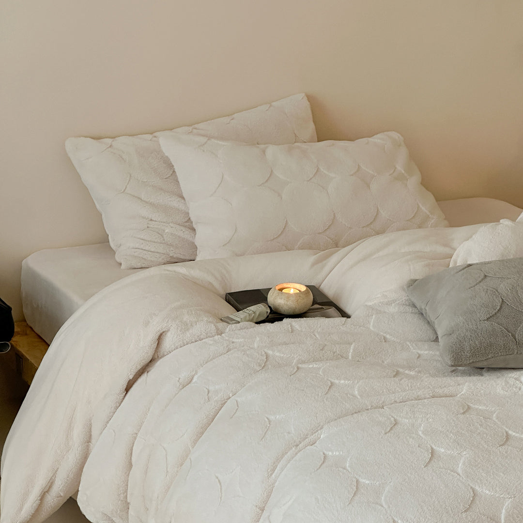 Milk fleece bedding set, 320g, with embossing pattern