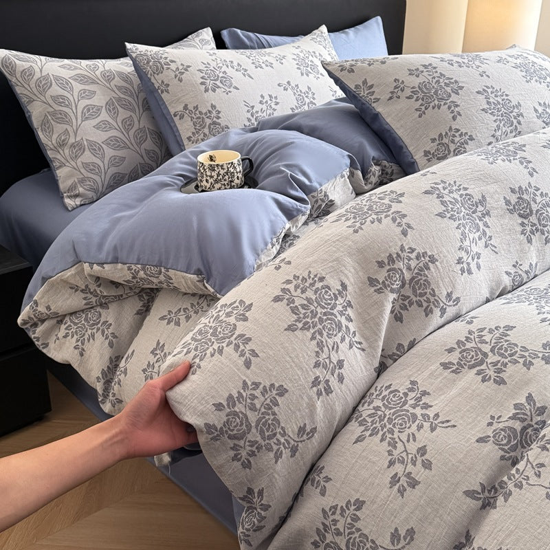 Bedding set made of three-layer cotton muslin