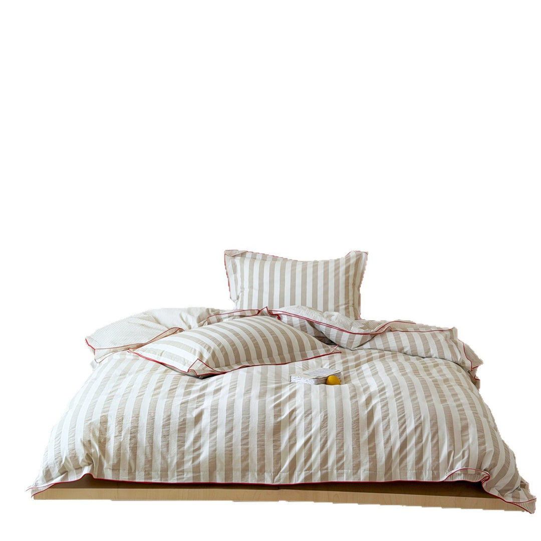 Cotton bed linen set, striped, with lace trim