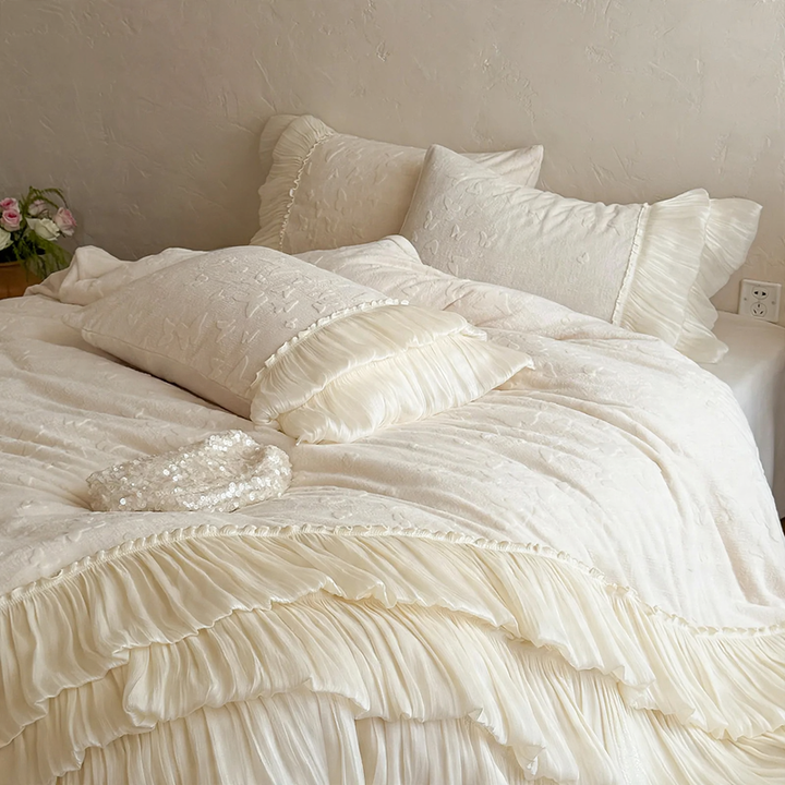 Milk fiber bedding with lace edge, 4-piece