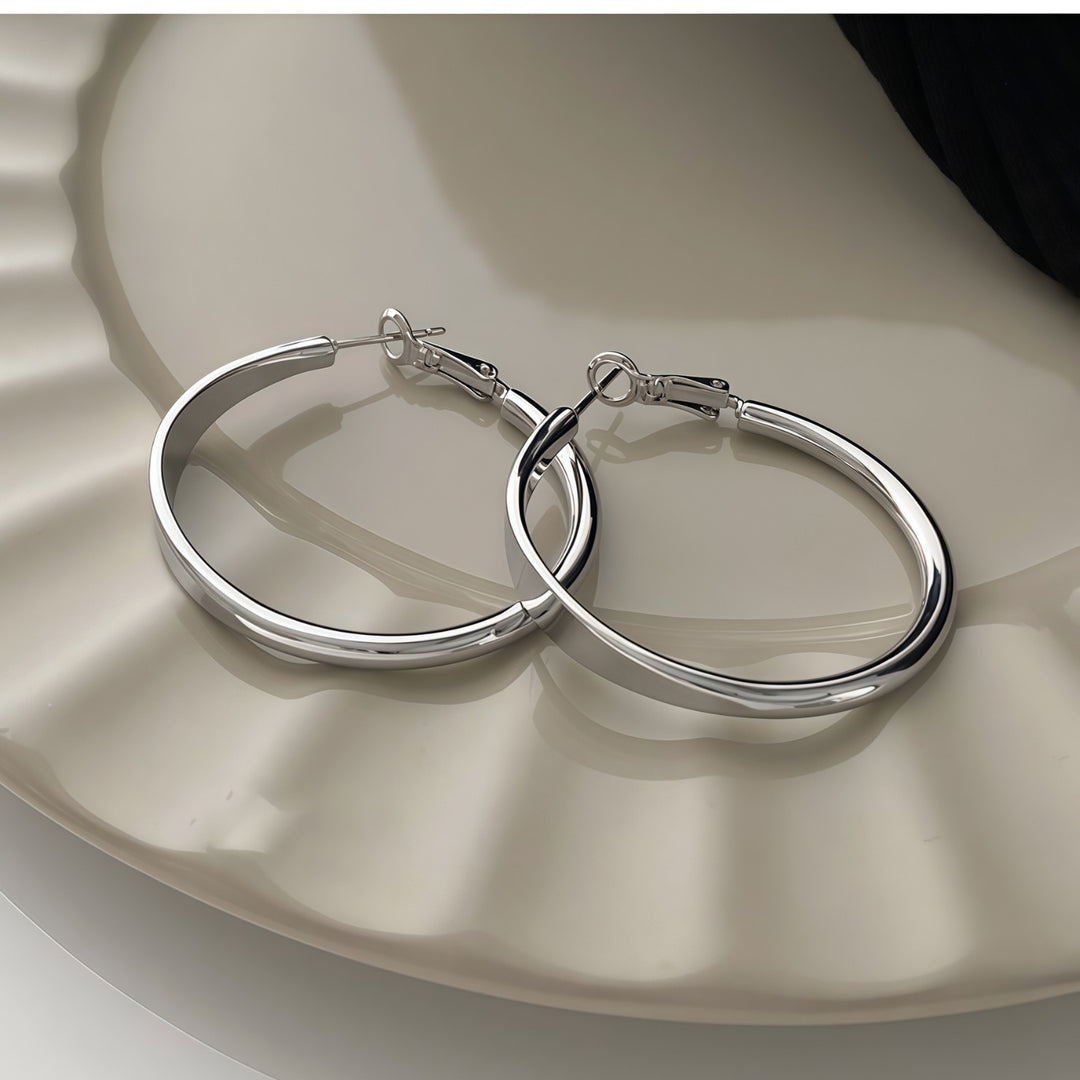 Earrings made of 925 silver with geometric design