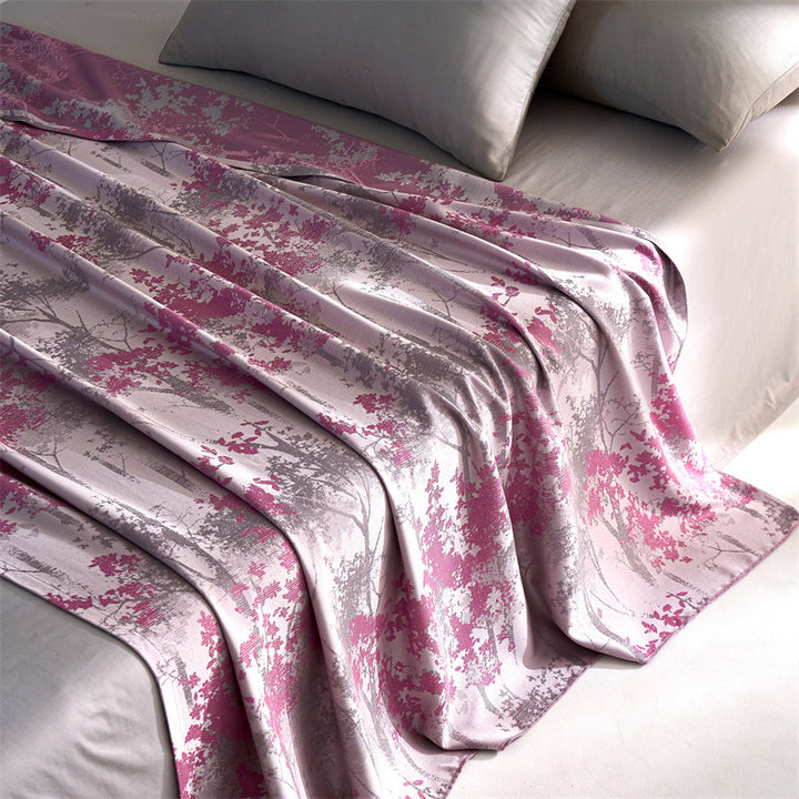Cooling summer blanket made of lyocell fibers, lightweight