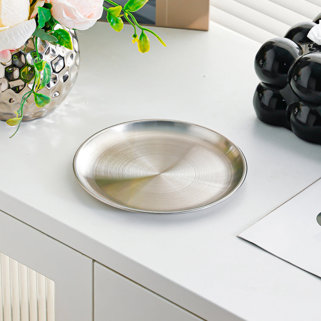 Stainless steel plate, round, 17–23 cm