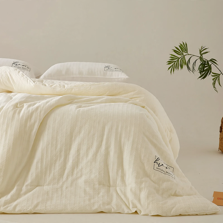 Quilt with soy fiber filling, 2.3–8.8 kg