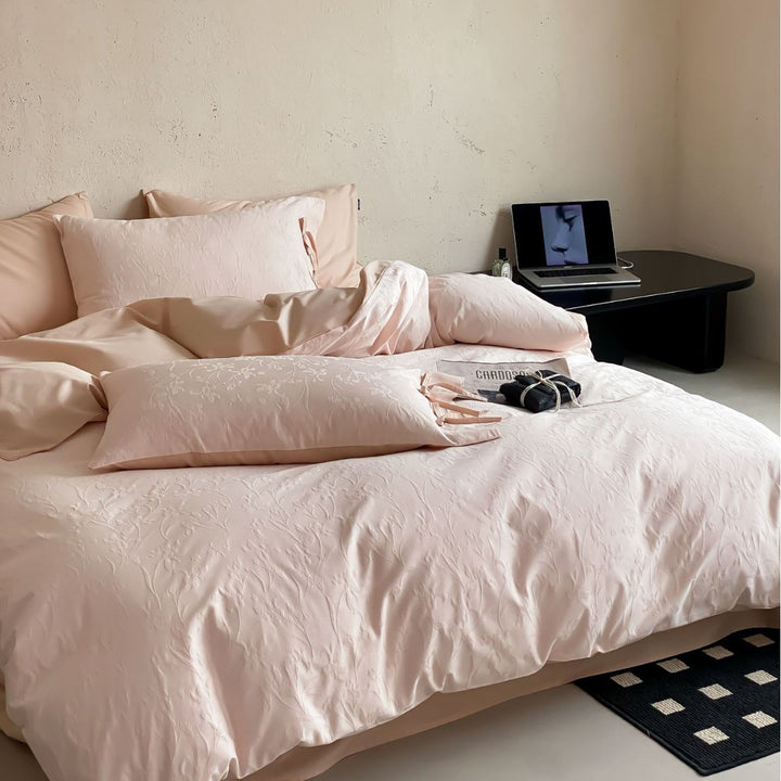High-quality cotton bedding set with jacquard weaving