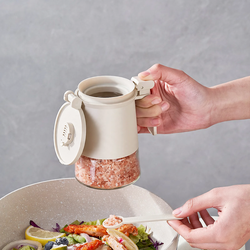 Glass spice container with spoon and desiccant compartment, 350 ml