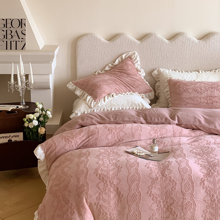 Winter bedding set made of milk fleece with ruffled edge