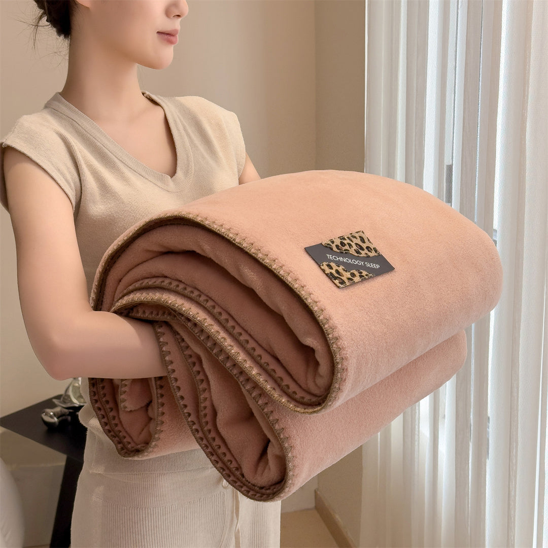 Solid color cuddly blanket for any occasion