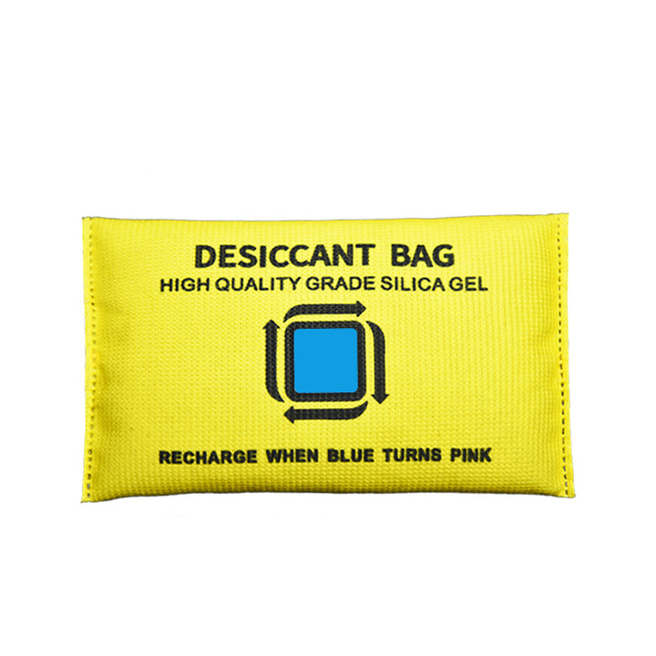 Color-changing silicone desiccant bag against moisture