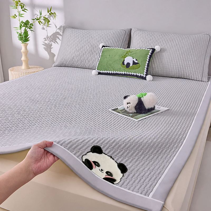 Cooling mat made of viscose fiber, machine washable