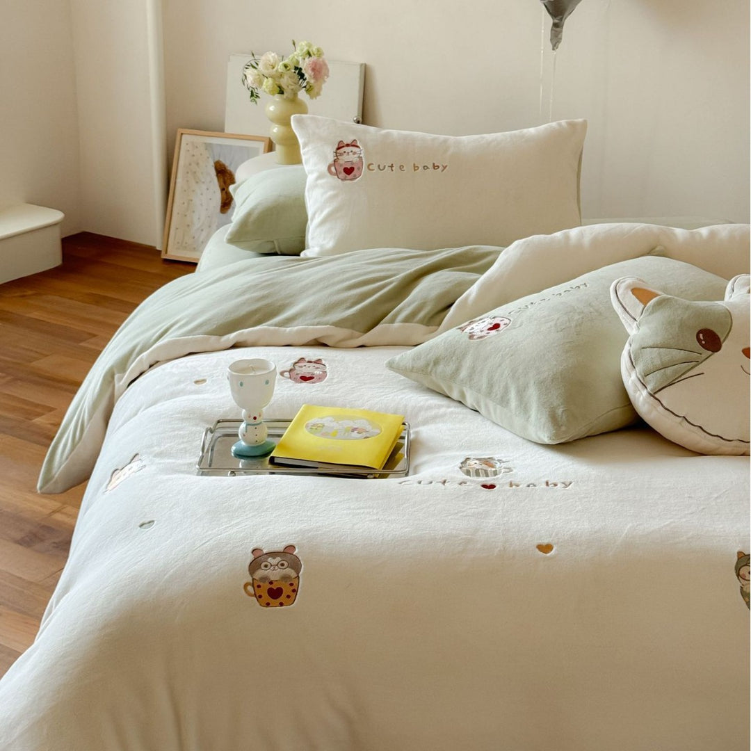 Milk fiber bedding with cartoon design