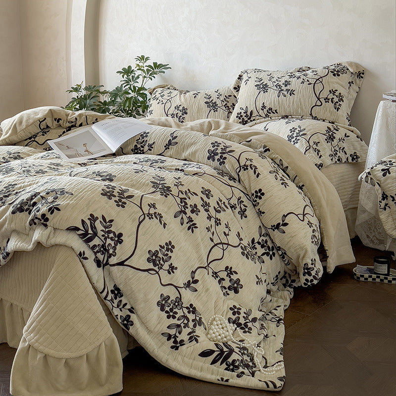Bedding set made of milk fiber fleece with French embroidery